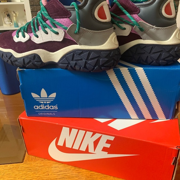 Shoes - Picture 8 of 8